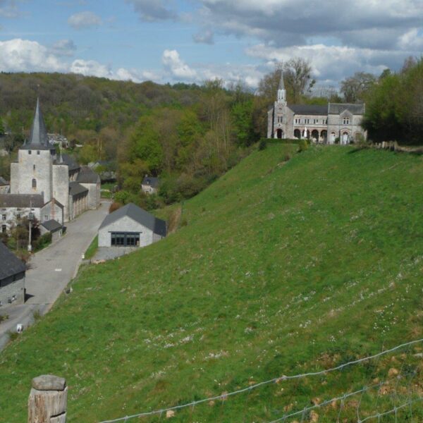 Reco et Rando à Celles : Entre sable fin, cascades et… amnésie collective